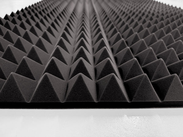 Basotect® Pyramiden-Akustikschaumstoff | 100 x 50 x 5cm (0,5m²) | schwarz
