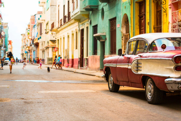 Akustikbild «Vintage Strasse in Havanna mit Oldtimer» | verschiedene Grössen